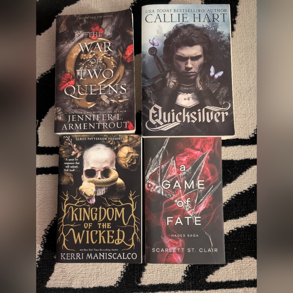 Romantasy Fantasy Book Collection with Dark Covers Bundle